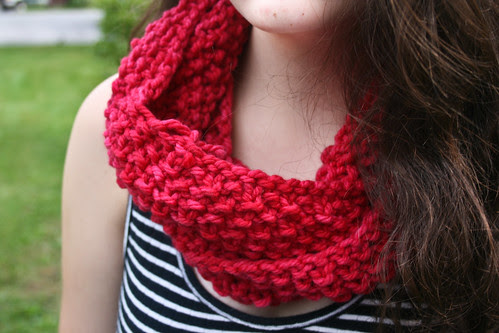 By request: GAP-tastic cowl in Malabrigo Chunky 'Geranio'