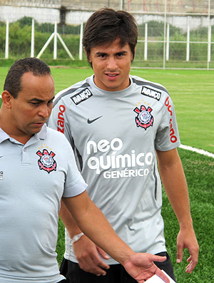 William, novo atacante no treino do Corinthians