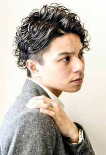 メンズで簡単に濡れ髪ツヤ髪で一日中髪型をキープできる方法とスタイリング剤選び 美容業界人がオススメするスタイリング剤とは