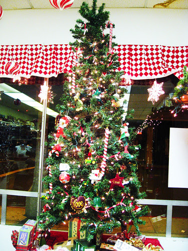 Handmade Candy Cane Making at Logan's Candy