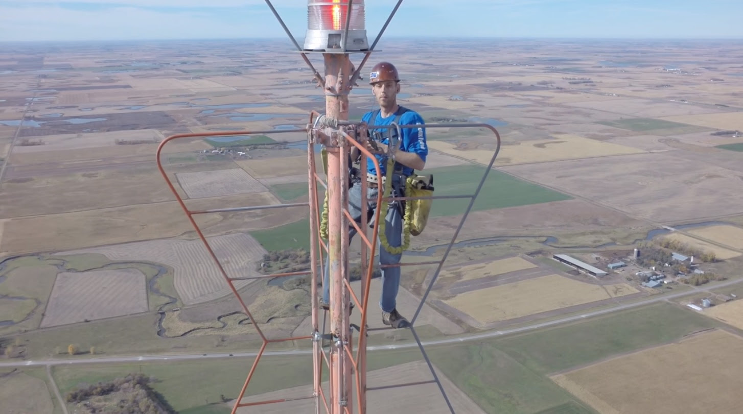 how much money do tower climbers make