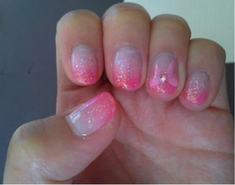 お呼ばれ結婚式ネイル セルフでも簡単にできるグラデーションネイルデザイン5選 暮らしに役立つ情報局