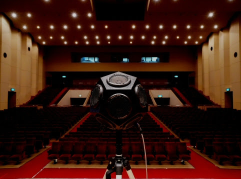 ホールの音響設備 映像設備のシステム設計 機器設置工事