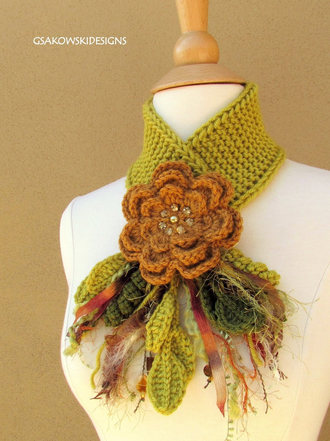 Honeysuckle Flower Scarflette