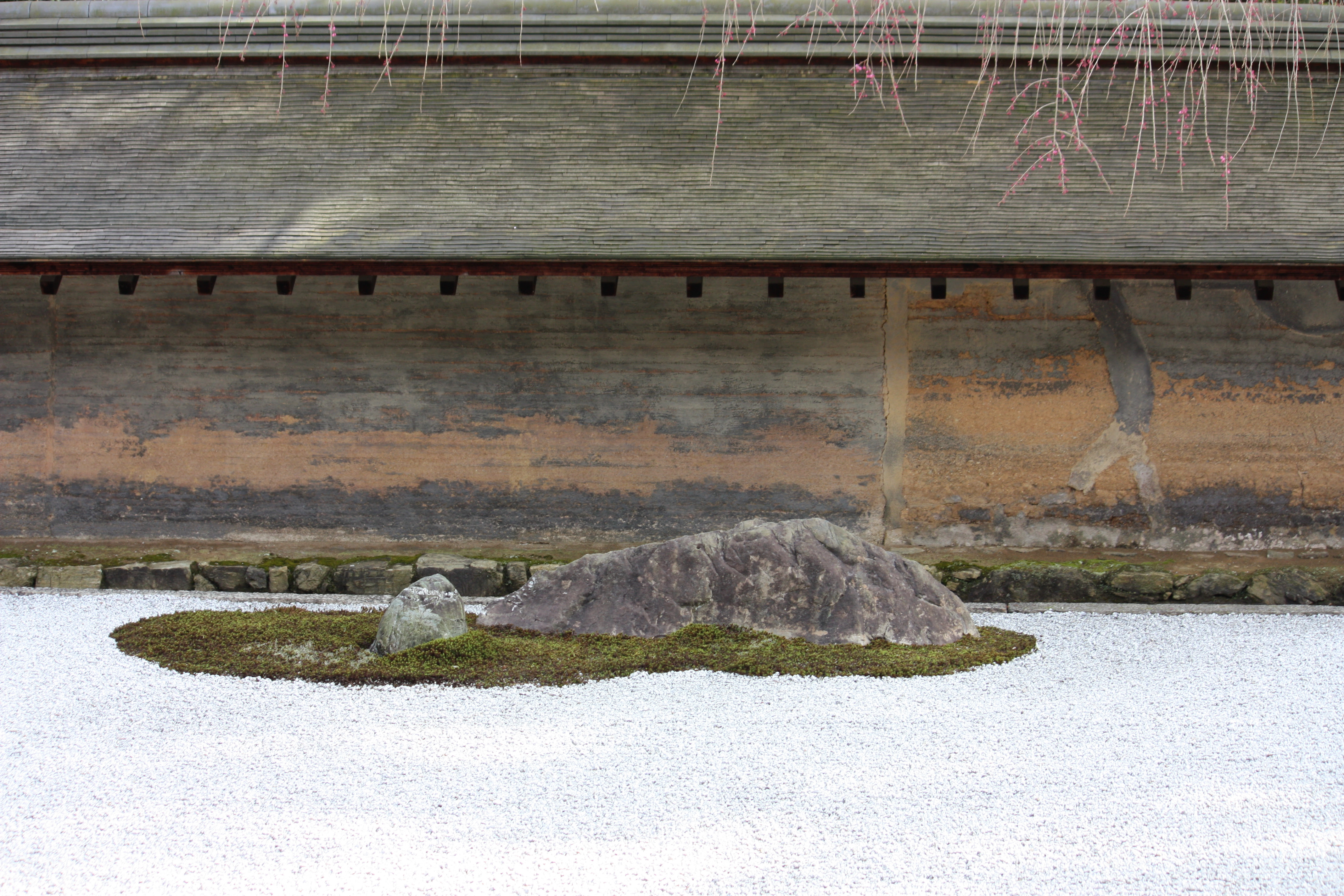 Ryoanji temple and Zen's rock garden, Kyoto | Myau Myau's photo ...