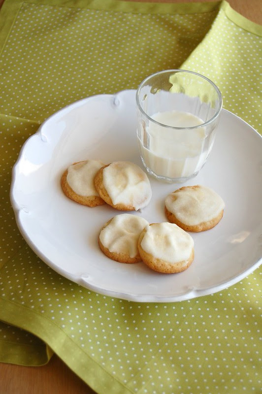 Iced little lemon drops / Biscoitinhos de limão siciliano com cobertura