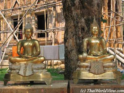 Clean Buddha statues