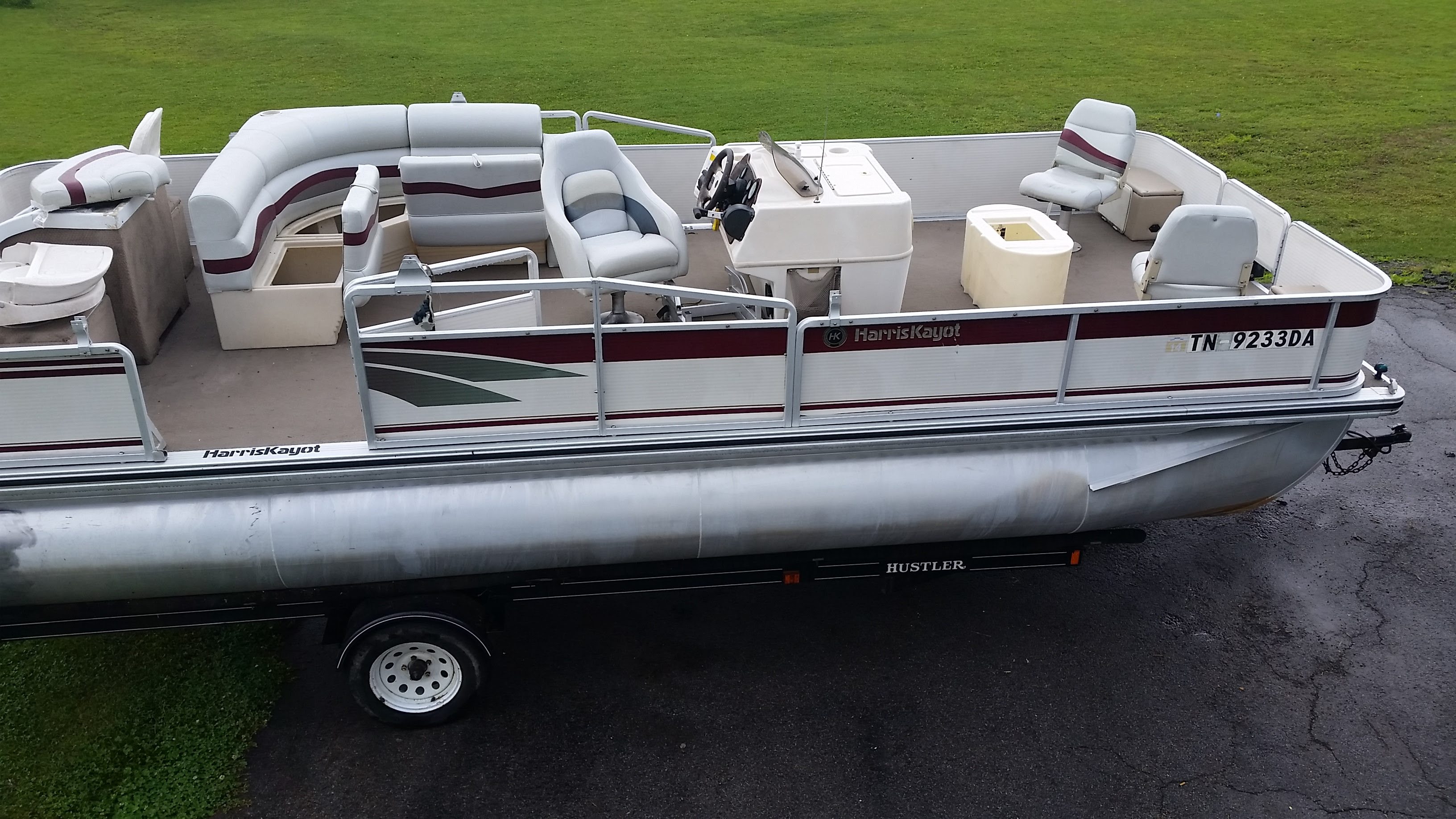 pontoon boats pontoon boat manufacturer dealers