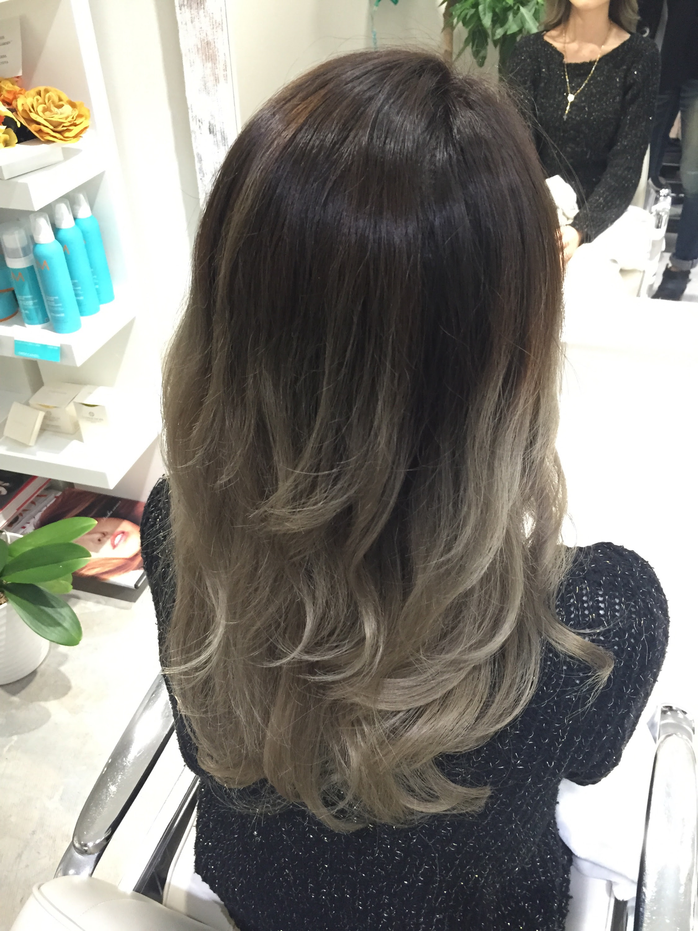 渋谷系サーフガールの髪色髪型がオシャレすぎる ミネコラ質感