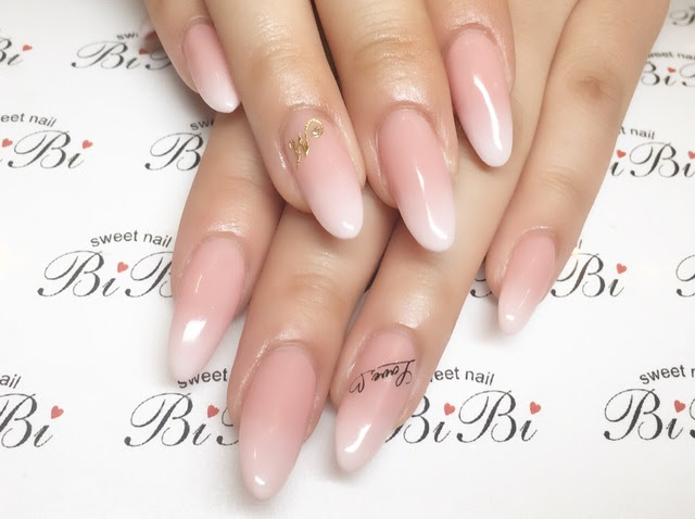 ピンクベージュ 白グラデ 17 06 04 いわき市のネイルサロン Sweet Nail Bibi ビビ