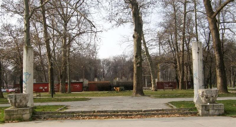 http://i288.photobucket.com/albums/ll164/volanskopje/74Large-2.jpg?t=1235674182