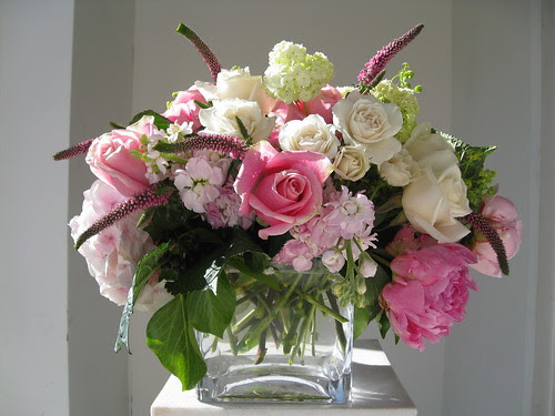 centerpiece, Edding flowers Soft pink Peony, ivory roses and Lisianthus, tree Ivy, pink Veronica