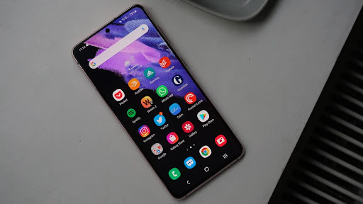 Is the Galaxy S20 better than iPhone 11? - Samsung Galaxy S21 review