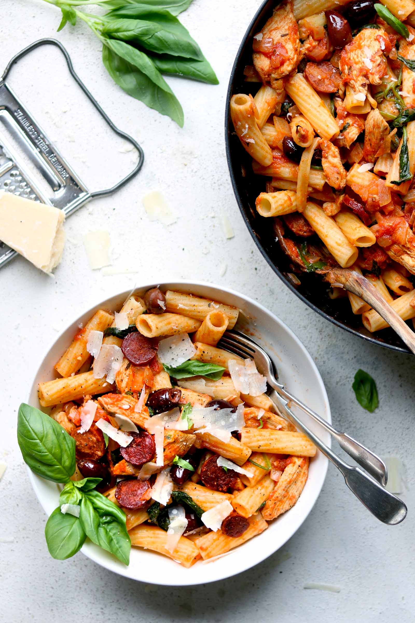 Chicken and Chorizo Pasta with Spinach - The Last Food Blog