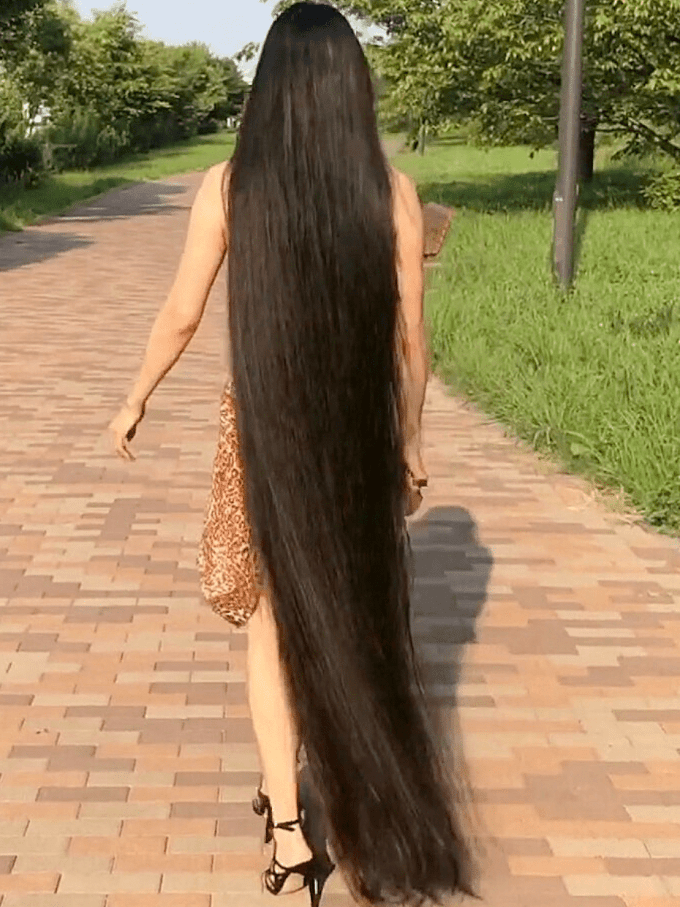 Hairstyles Straight Hair Girls : 17 Easy Hairstyles Anyone Can Pull Off / Although lopez appeared on the small screen in the ad, her impact was huge, and has had millions of people across the country taking.