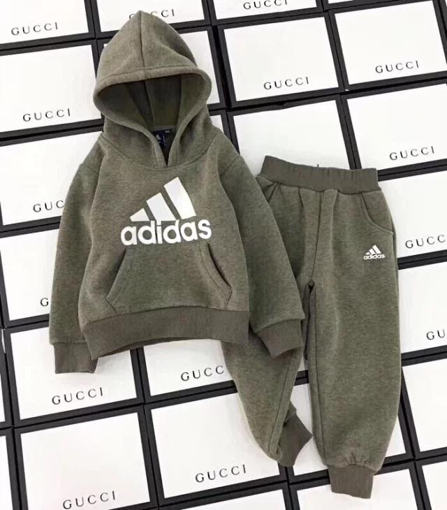 アディダスパーカー 子供服 上下セット パンツ パーカー人気 春秋 キッズ服