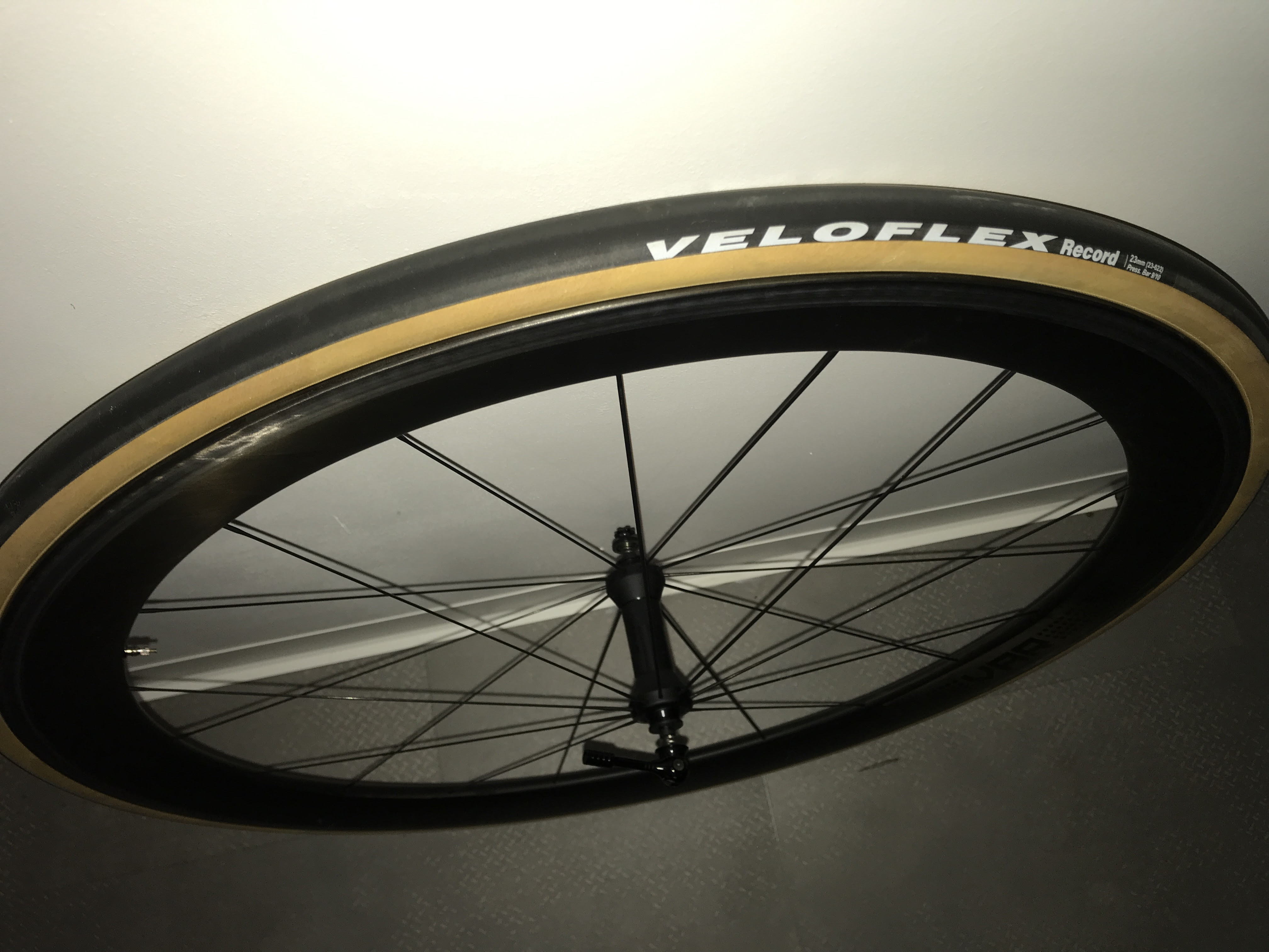 Largeur De Roue Ou Va T On En Roulement Et Aerodynamisme Cycles Et Forme