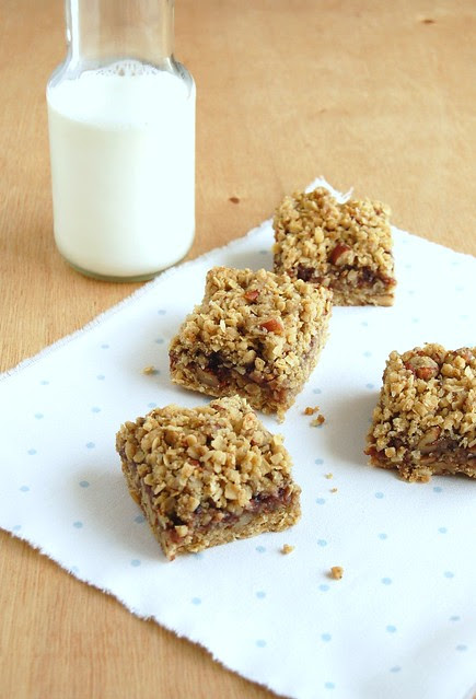 Back to school raspberry granola bars / Barrinhas de granola e geléia de framboesa