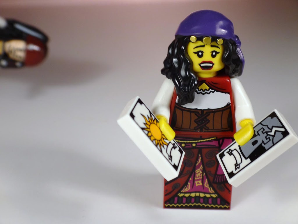 lego minifig series 9 fortune teller gypsy tarot