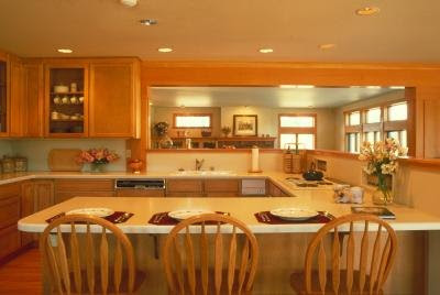Kitchen Layout Basics With a Peninsula | eHow