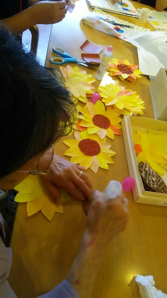 デイサービス 8月壁紙作り アルファリビング広島吉島通り スタッフブログ あなぶきの介護