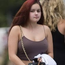 Ariel Winter braless pokies in a tight tank top 12x HQ photos