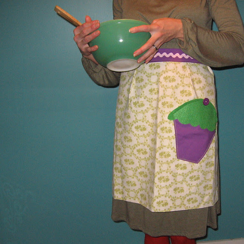 Under the Trellis Cupcapron