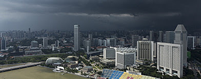 392getty_rainydayssingapore.jpg