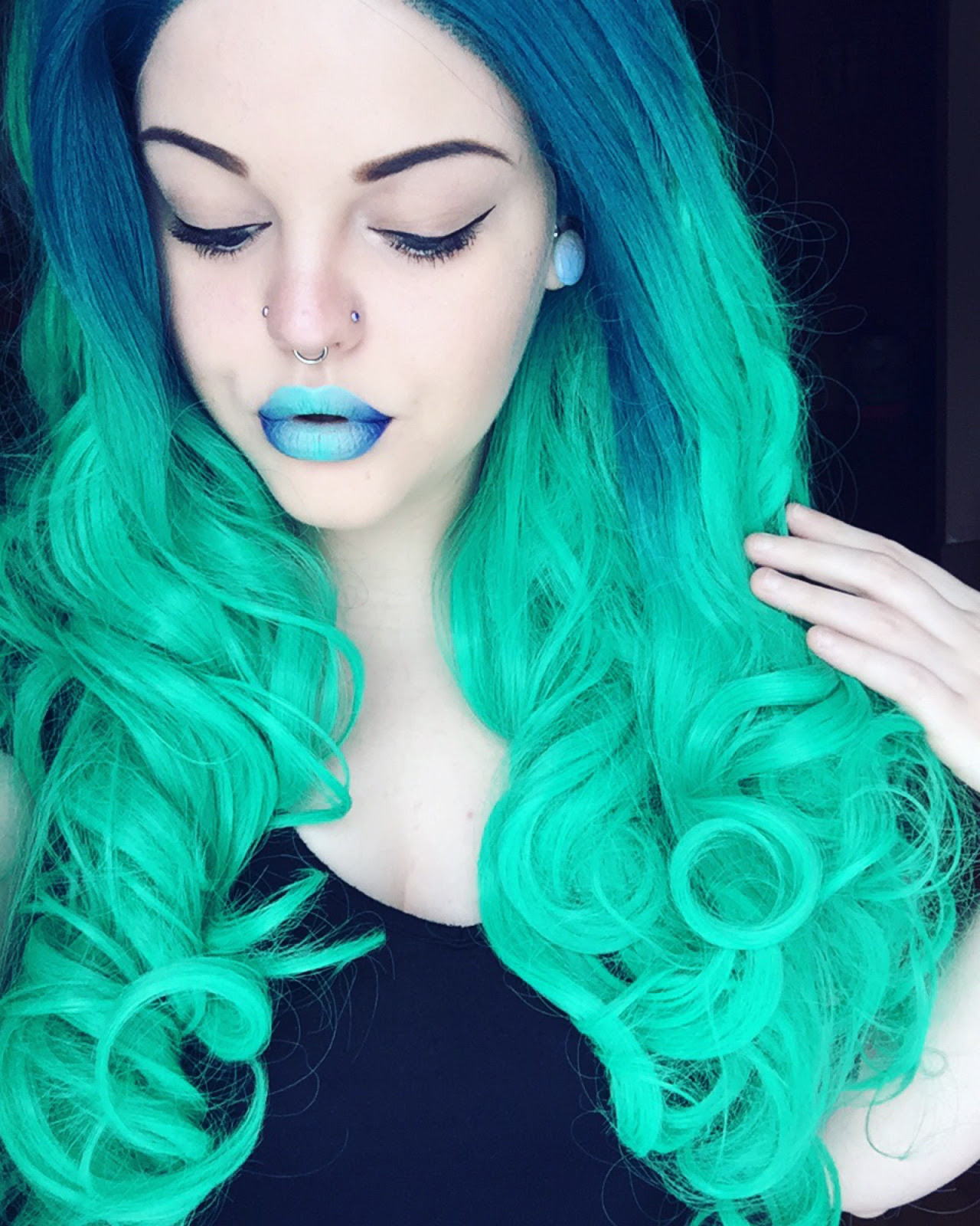 Becoming A Mermaid: Fashion, Style, & Beauty Tips
