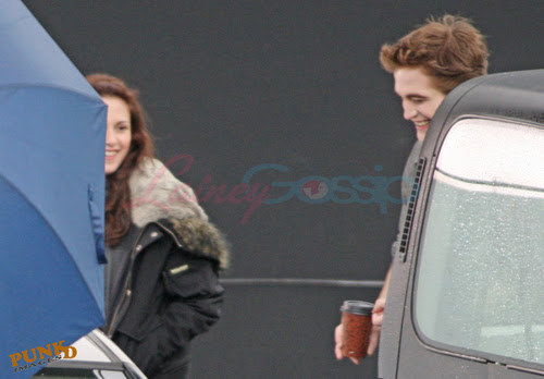 kristen stewart and robert pattinson photo shoot 2009. Robert Pattinson and Kristen