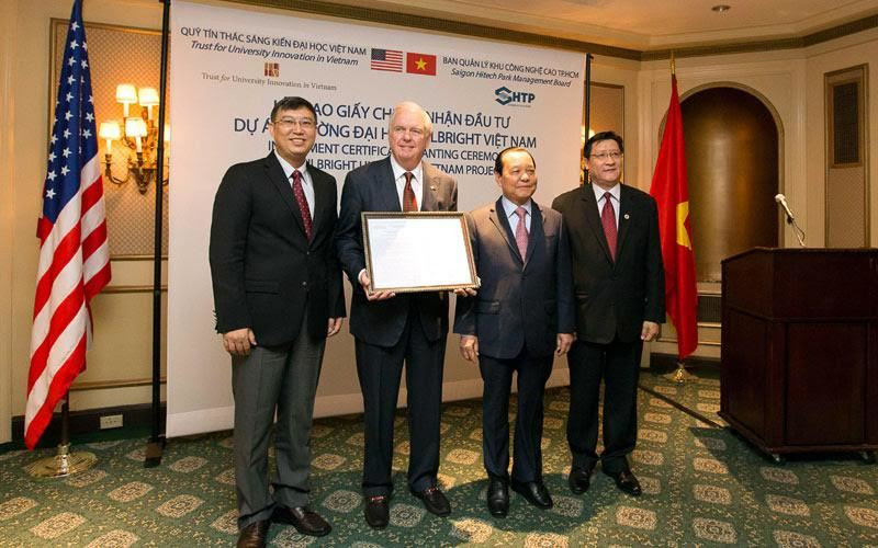 Việt – Mỹ, bình thường hóa, Tổng Bí thư, Tổng thống, cấm vận, Harvard, Fulbright, Thomas Vallely