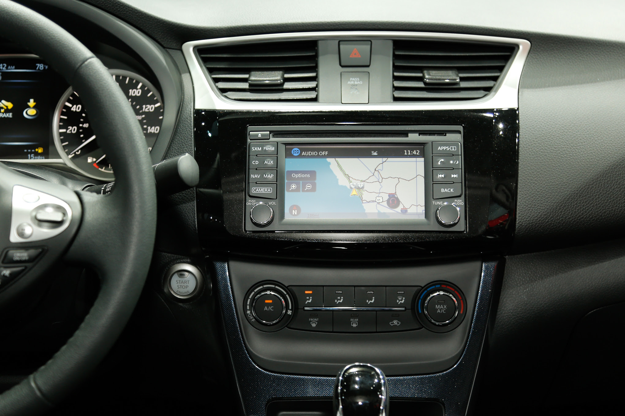 2016 Nissan Sentra SL center stack