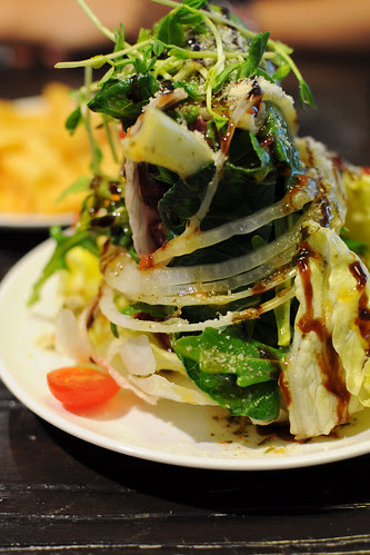 iSquare Karze Burger (green salad)