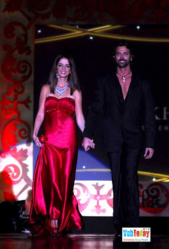 Suzanne Khan and Hrithik Roshan photo
