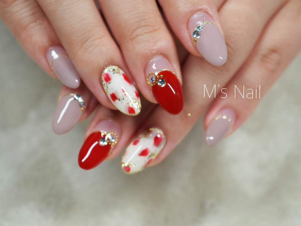 変形ドットネイルデザイン 赤と青 Maco Nail Work