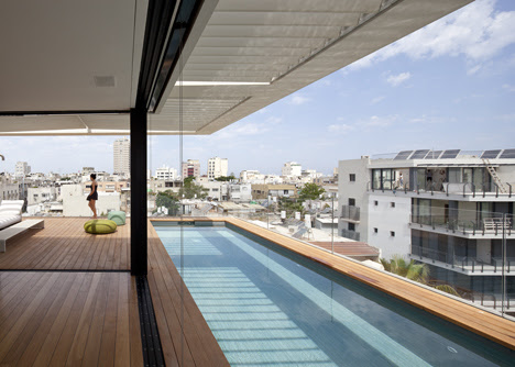 Tel Aviv Townhouse by Pitsou Kedem