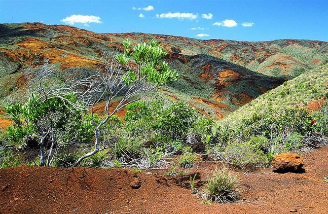 File: Landscape, ao sul da Nova Caledônia.jpg