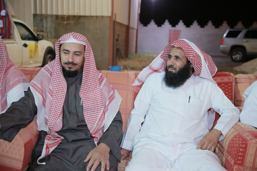صـور الأستاذ صالح الجمعة يحتفي