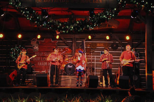 The Canadian Holiday Voyageurs
