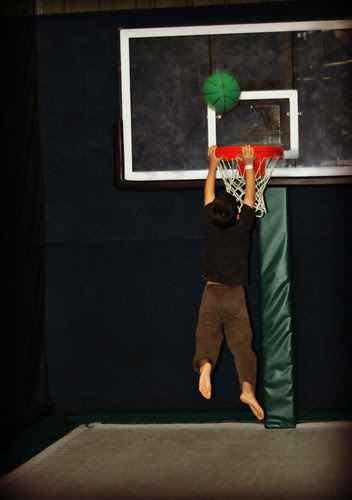 trampoline slam dunk