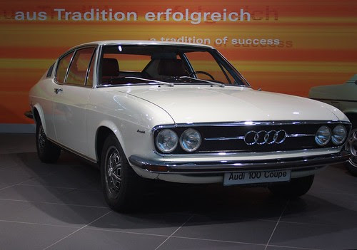 Audi 100. Audi 100 Coupe