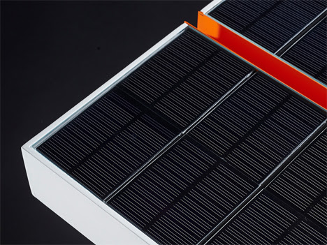 charging table solar power