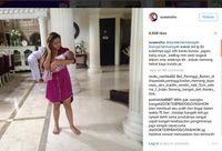 Gendong Arsya Pakai Kain Jarik, Aurel Hermansyah Bikin <i>Gagal Fokus</i>