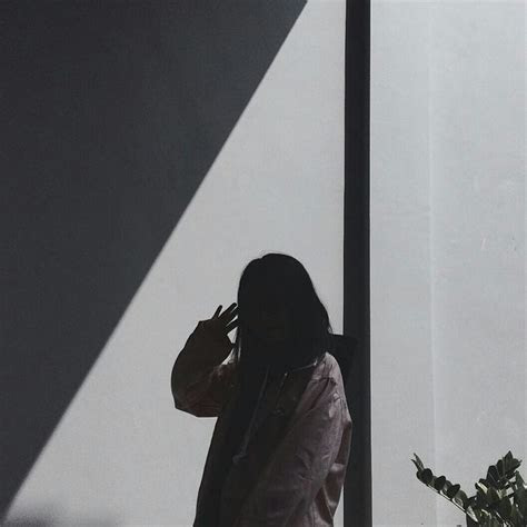 gambar aesthetic sad gril  trend terbaru tumblr