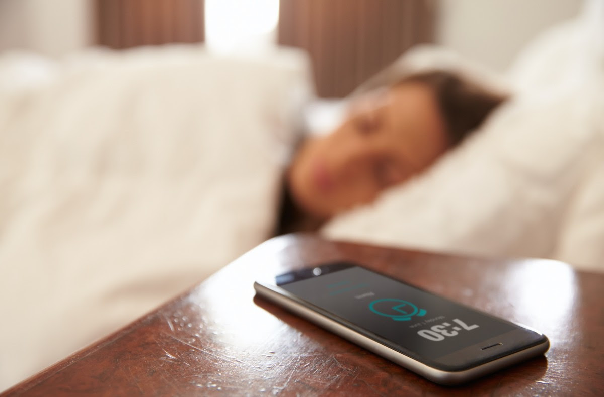 絶対に寝坊 遅刻を防ぐ スマホ目覚ましの設定方法 すまおじ Com