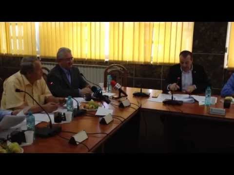 VIDEO Lungu "i-a făcut o aroganţă" lui Balan după ce PNL a blocat
cumpărarea noilor ornamente: "La Crăciunul viitor tot eu le pun"