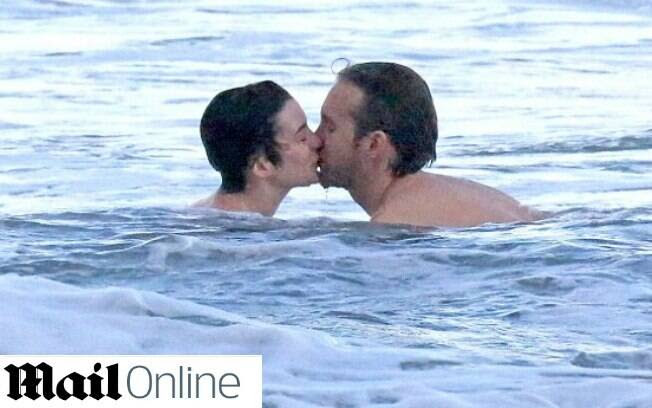 Adam a tranquilizou com um beijo. Foto: Reprodução