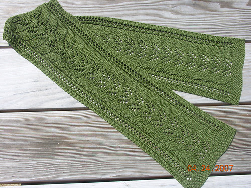 Column of Leaves Scarf 2