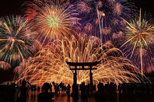 告白聖地 日本夏天絕不能錯過的煙火大會 雪花新闻