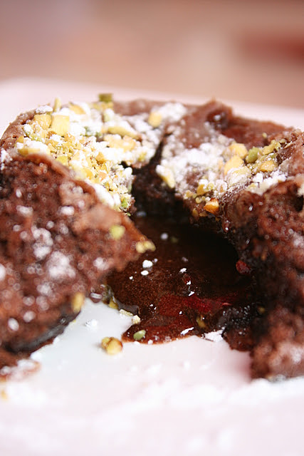 Molten chocolate cake